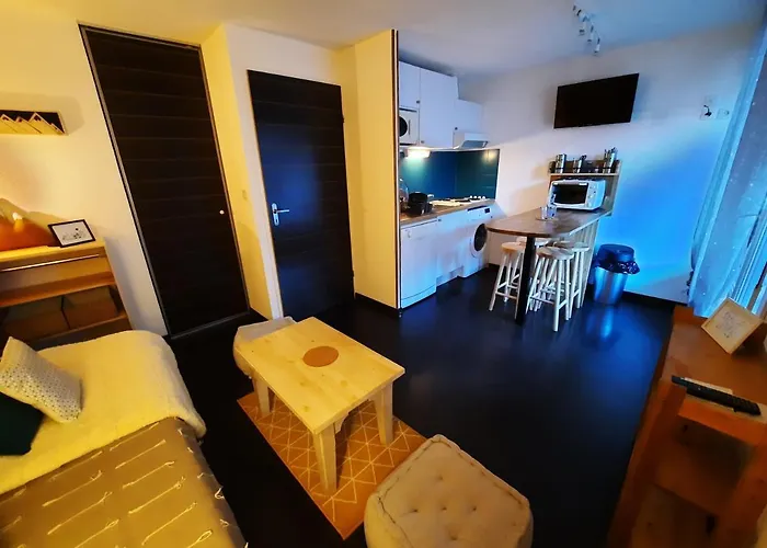 Du Benat Люс-Сен-Совёр